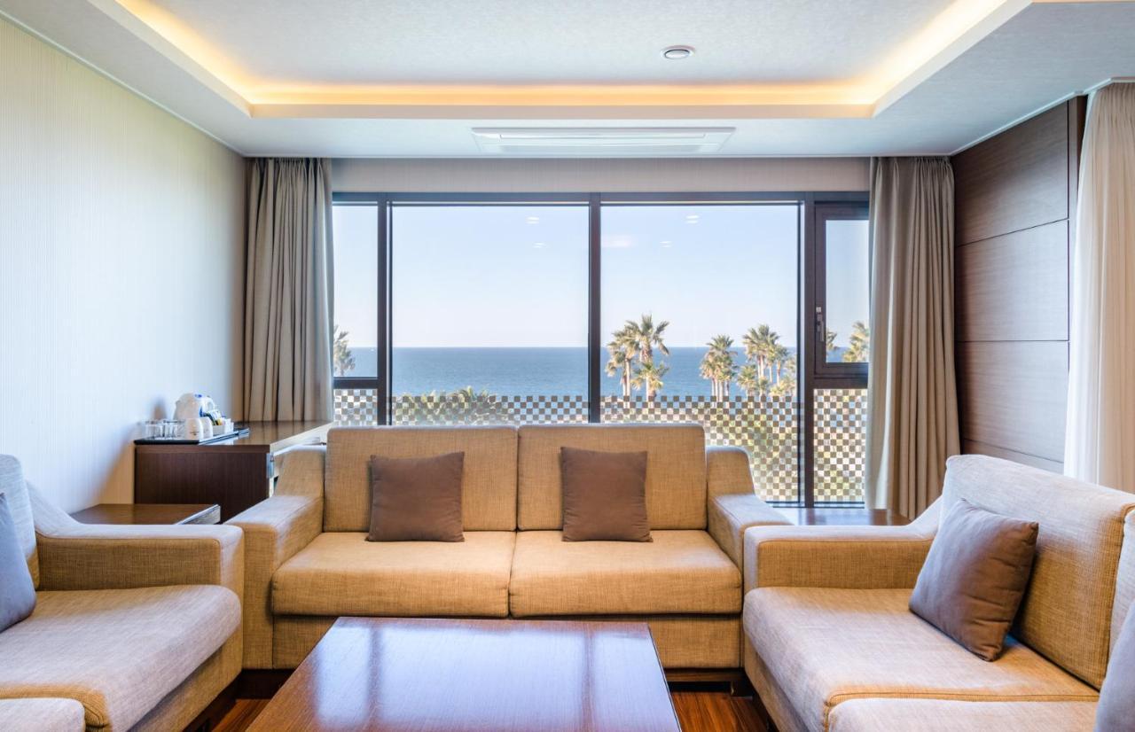 Uni Hotel Jeju Buitenkant foto