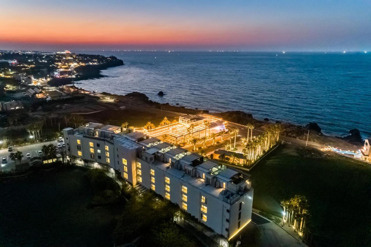 Uni Hotel Jeju Buitenkant foto